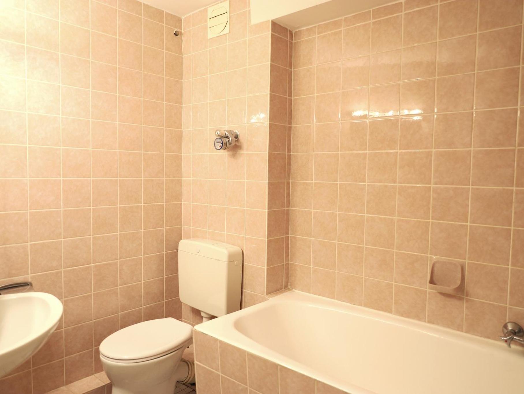 Einfach Eingerichtete Masionettewohnung. Apartment